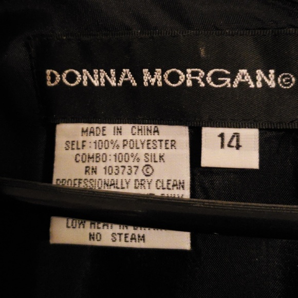 Dress - Picture 4 of 4